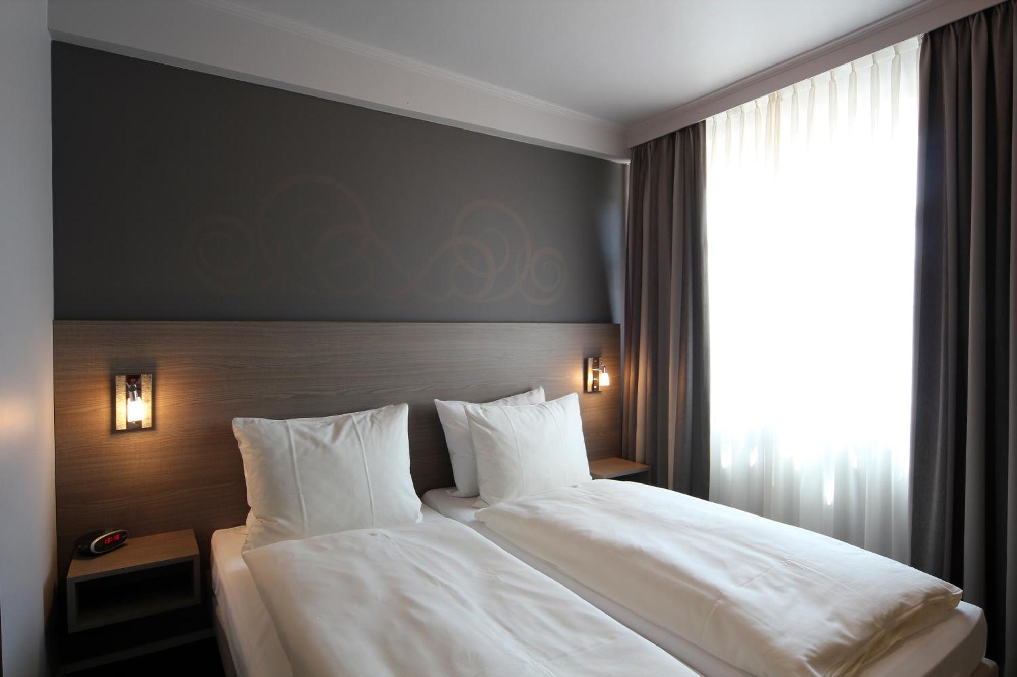 Grand Hotel Monopole Valkenburg aan de Geul Esterno foto